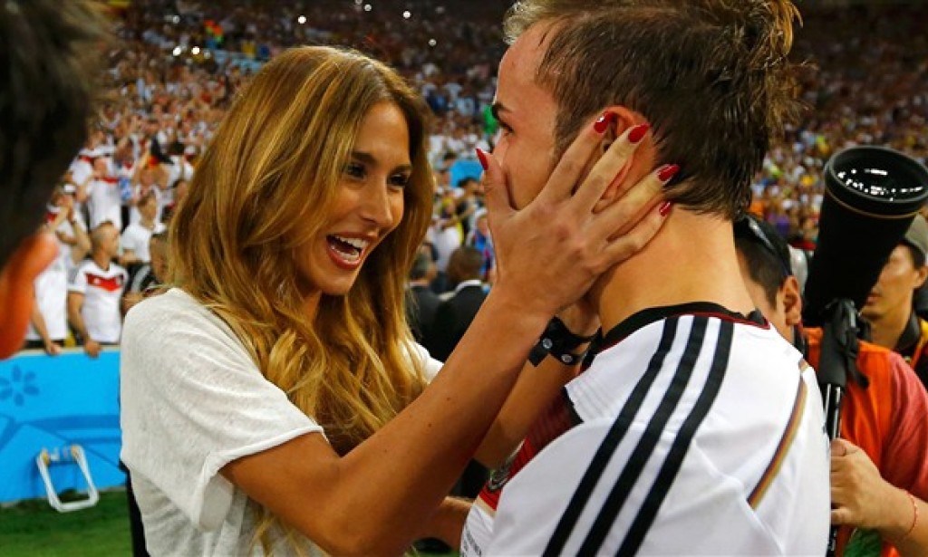 Djevojka Matea Kovačića hit u Španiji