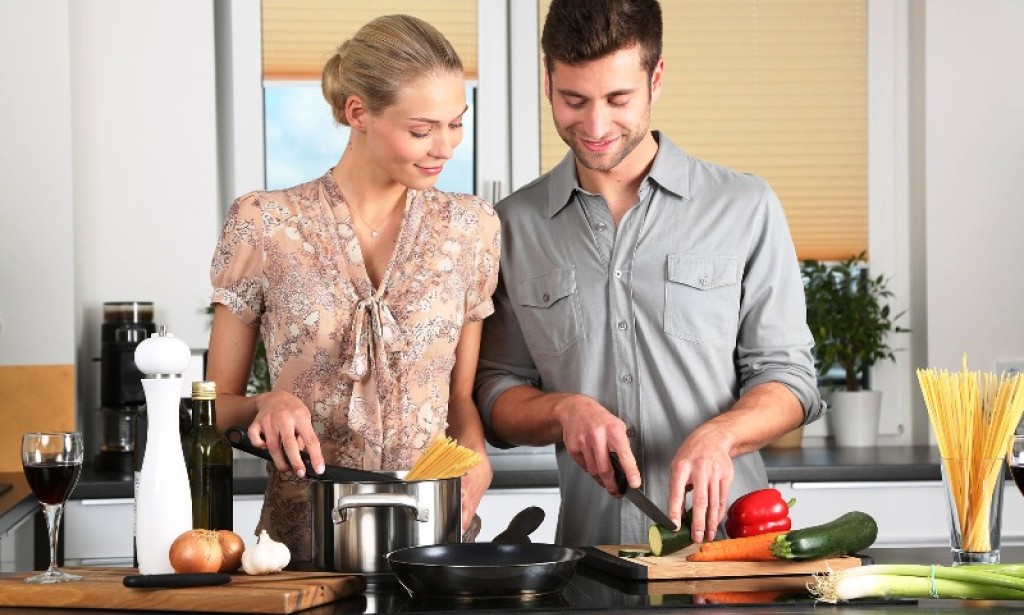 Trikovi u kuhinji za početnike koji će vam olakšati spremanje jela