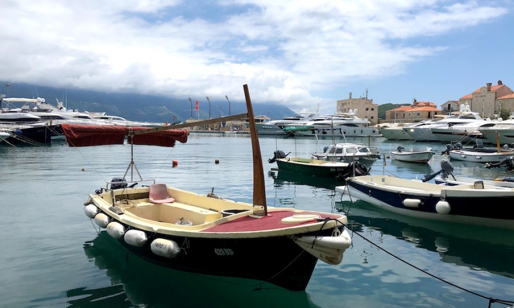 Koliko ćete platiti avio kartu do Tivta?