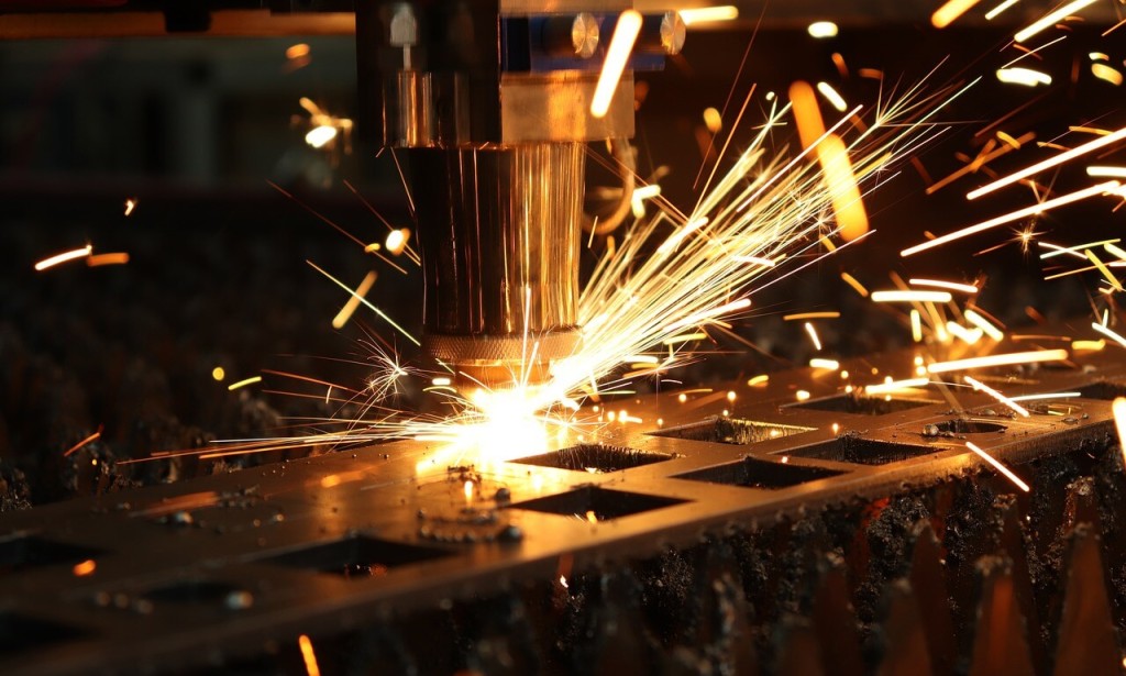 Lasersko sečenje metala: Revolucija u metaloprerađivačkoj industriji