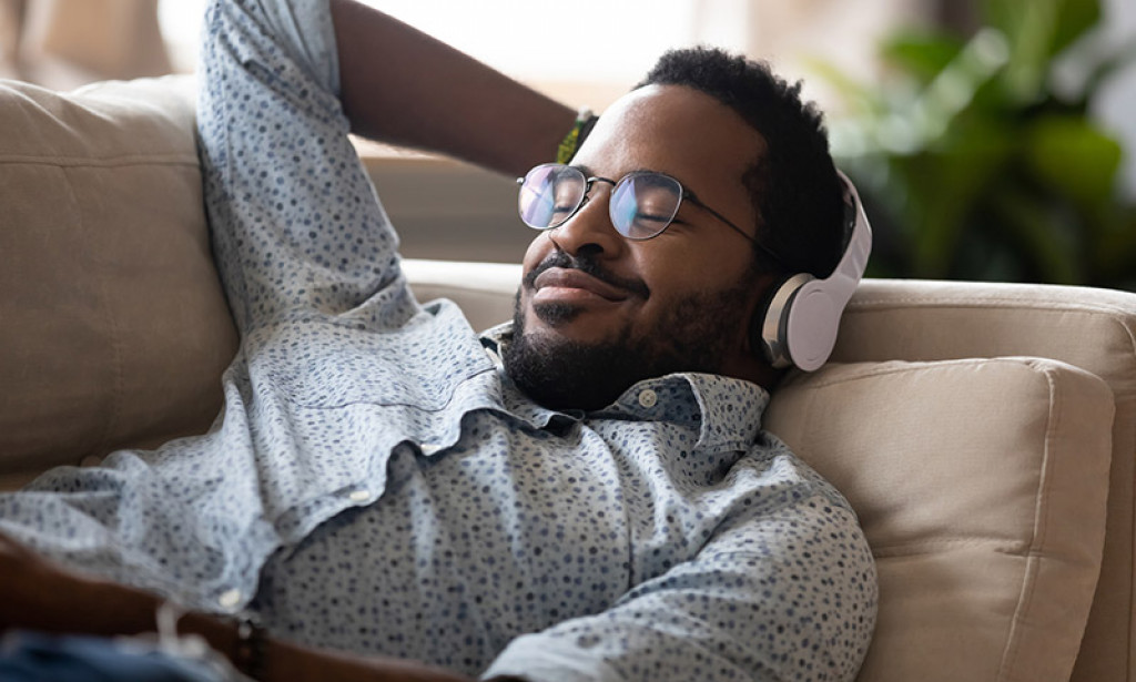 Zašto Volimo Ponavljati: Psihologija Iste Muzike Iznad Iznove?