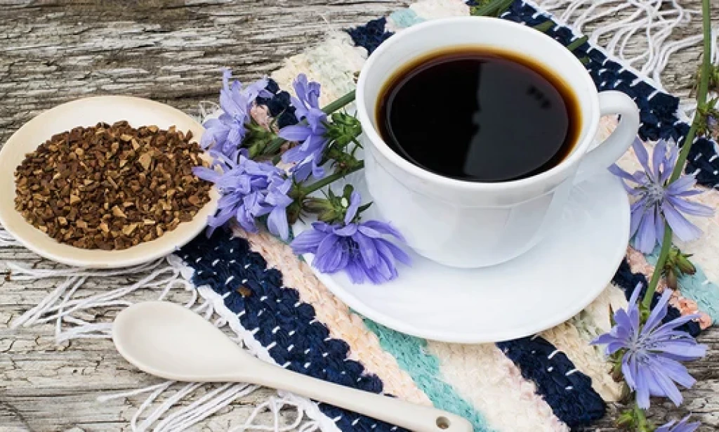 Drevni spoj rogača i cikorije: Tajna očuvanja mišićne gustine nakon šezdesete